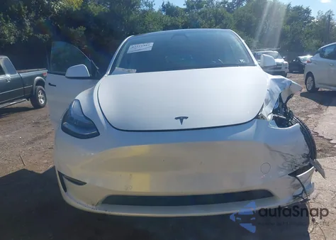 2021 Tesla Model Y Long Range Dual Motor All-Wheel Drive z USA, uszkodzony, nr VIN 5YJYGDEE3MF125592